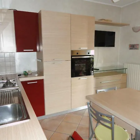Derby House Apartment *